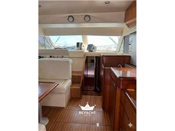 AZIMUT 37