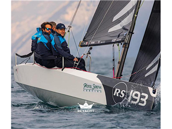 RS sailing 21