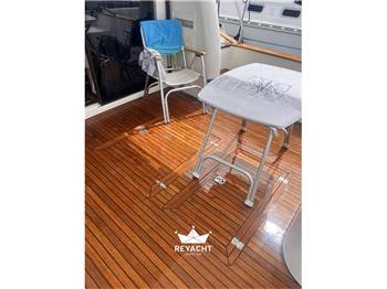 VIKING YACHTS 34 SEDAN