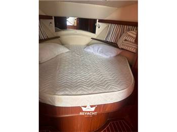 VIKING YACHTS 34 SEDAN
