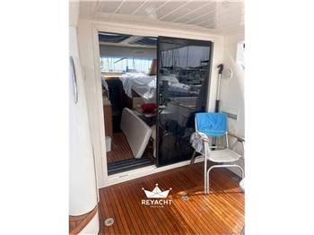VIKING YACHTS 34 SEDAN