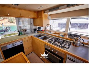 BENETEAU LAGOON 52F