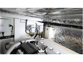 Princess Yacht F52