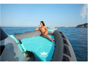 Ranieri International Cayman 27.0 Sport Touring