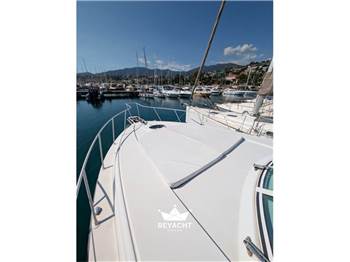 BERTRAM TROJAN YACHT 360 EXPRESS