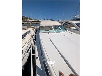 BERTRAM TROJAN YACHT 360 EXPRESS