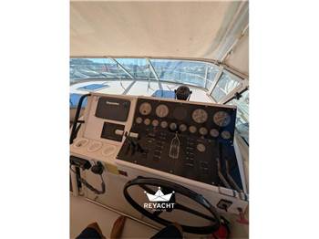 BERTRAM TROJAN YACHT 360 EXPRESS
