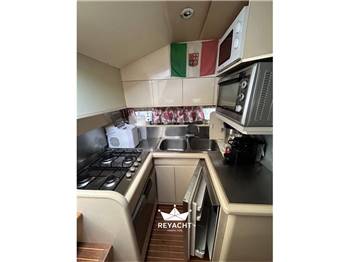 Mochi Craft 42 Tuxedo