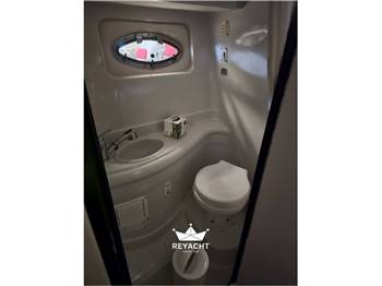 Crownline 270 CR