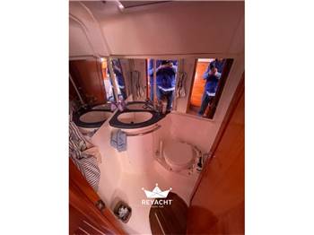 BAVARIA 37 CRUISER J&J