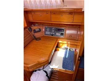 BAVARIA 37 CRUISER J&J