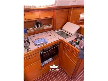 BAVARIA 37 CRUISER J&J