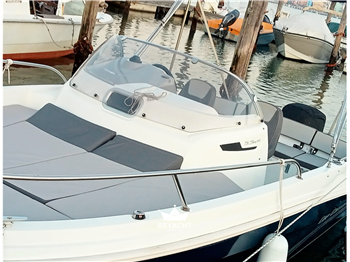 Jeanneau Cap Camarat 5.5 WA Serie 2