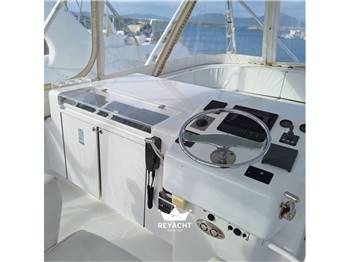 HATTERAS 64 CONVERTIBLE