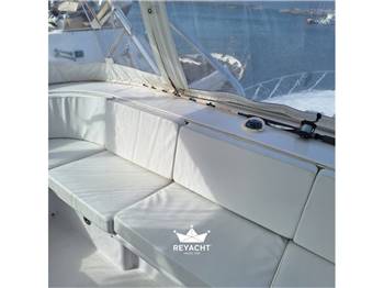 HATTERAS 64 CONVERTIBLE