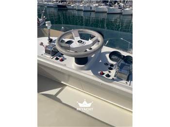 RIVA BERTRAM 25 SPORT FISHERMAN