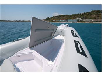 RANIERI INTERNATIONAL CAYMAN 19 SPORT