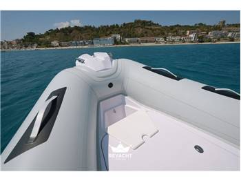 RANIERI INTERNATIONAL CAYMAN 19 SPORT