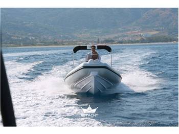 RANIERI INTERNATIONAL CAYMAN 19 SPORT