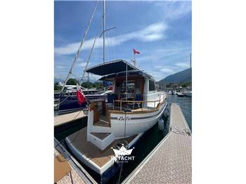 Menorquin Yacht 120