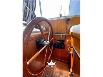 Menorquin Yacht 120