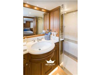 ROYAL VAN LENT (FEADSHIP) VAN LENT 24 METRI