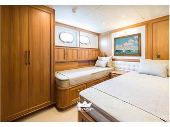 ROYAL VAN LENT (FEADSHIP) VAN LENT 24 METRI