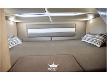 Ranieri International Cayman 38.0 Executive