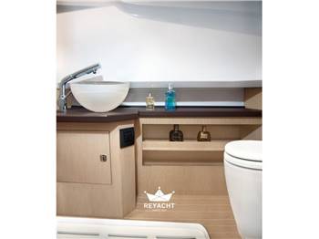 Ranieri International Cayman 38.0 Executive