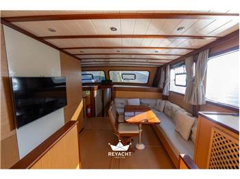 WOODEN BOAT GULET