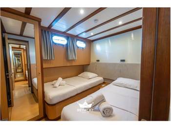 WOODEN BOAT GULET