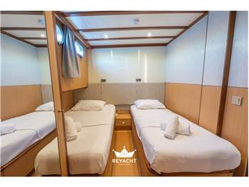 WOODEN BOAT GULET