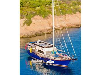WOODEN BOAT GULET