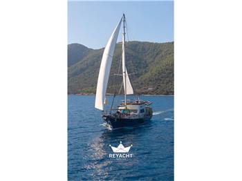 WOODEN BOAT GULET