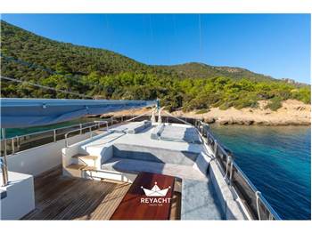 WOODEN BOAT GULET