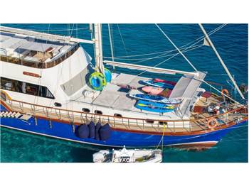 WOODEN BOAT GULET