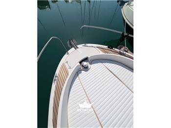 JEANNEAU CAP CAMARAT 755