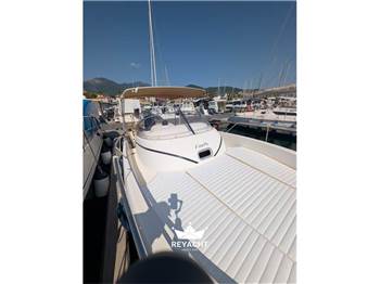 JEANNEAU CAP CAMARAT 755