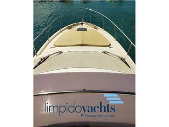 FERRETTI YACHTS 460