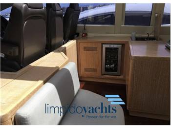 OVERMARINE MANGUSTA 80'