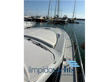 PERSHING 52'