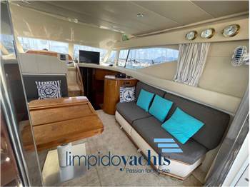 AZIMUT YACHTS SPA 40' FLY