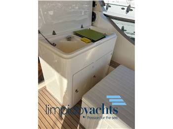MOCHI CRAFT (Gruppo Ferretti) DOLPHIN 51'