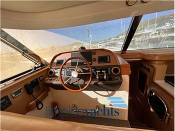 MOCHI CRAFT (Gruppo Ferretti) DOLPHIN 51'