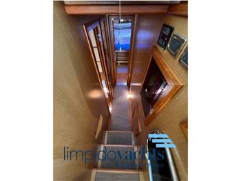 MOCHI CRAFT (Gruppo Ferretti) DOLPHIN 51'