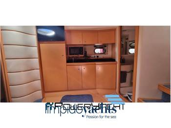 CANTIERI DI BAIA 48' FLASH