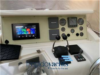 FERRETTI YACHTS 460