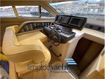 FERRETTI YACHTS 460