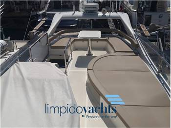 FERRETTI YACHTS 460