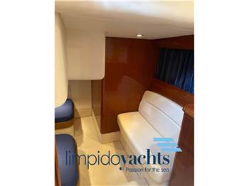PRINCESS YACHTS V42